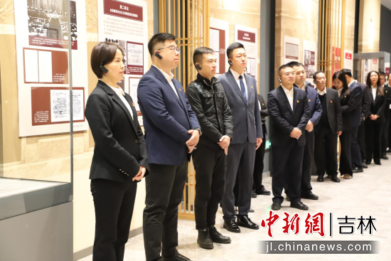 �c��(hu��)�ˆT�^չ�� �O��/�z