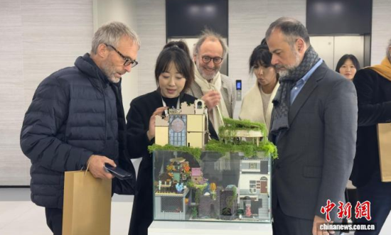 10��23�������������cӰҕ�猣�����L��������W(xu��)�����c�Ӱ�W(xu��)Ժ(�LӰ�Ӱ�W(xu��)Ժ)�^����W(xu��)����(chu��ng)���Ķ���Ӯ������������� �z