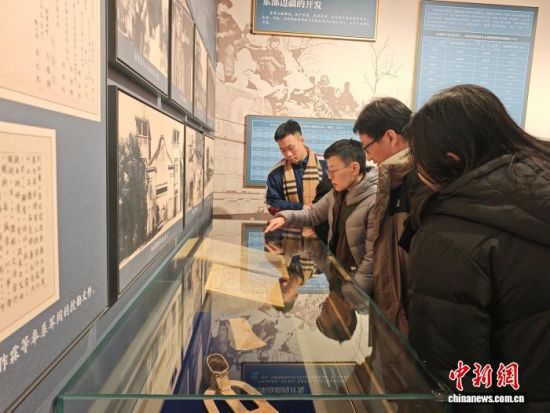 ���L�F(tu��n)���څ��^����ʡ���F(xi��n)��ʷչ���T���� �z