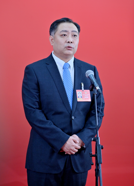 1��26�գ������f(xi��)����ʡ��ʮ����ί�T�����ĴΕ��hί�Tͨ�������ބ���ش�ӛ���ᆖ�� ���� �z