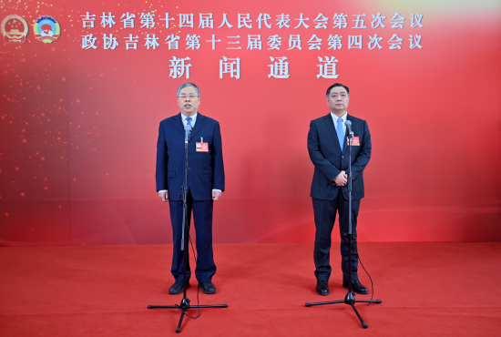 1��26���������f(xi��)����ʡ��ʮ����ί�T�����ĴΕ��hί�Tͨ���ϣ����۝�(��һ)�ش�ӛ���ᆖ�� ���� �z