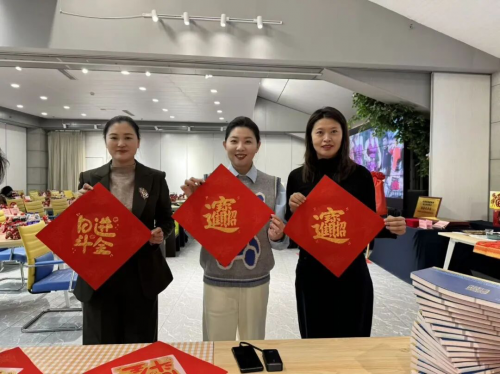 �쁆��(��һ)���O�(�Ҷ�)��ӬF(xi��n)����Ӱ