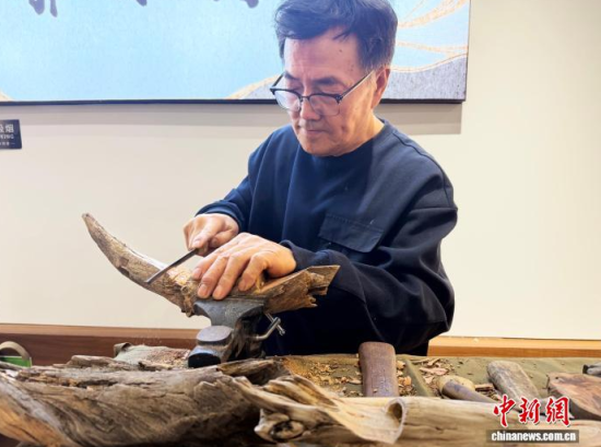 �s�����ڄ�(chu��ng)�������n�� �z